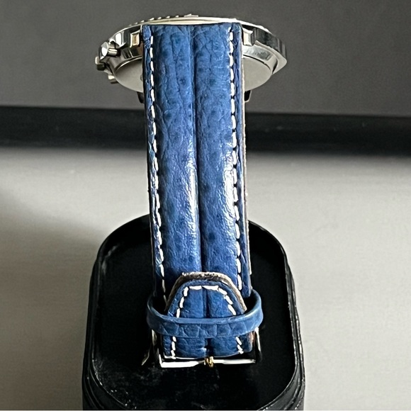 Titan Vintage Men's Water Resistant Watch - Picture 8 of 16